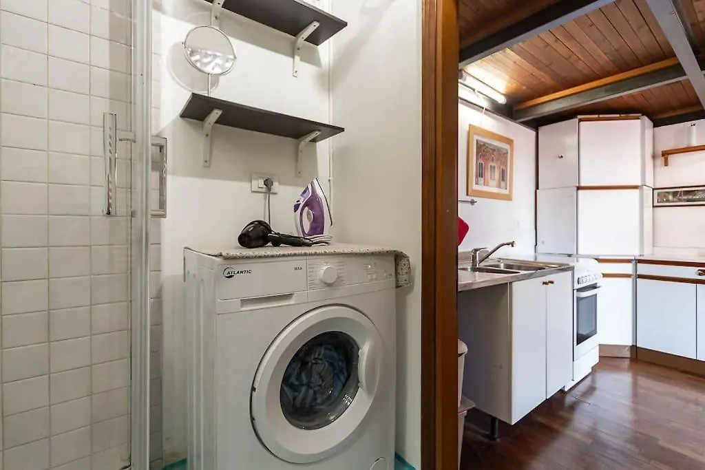 Navigli - Centro Vintage Apt - Movida&Free Wifi Apartment Milan