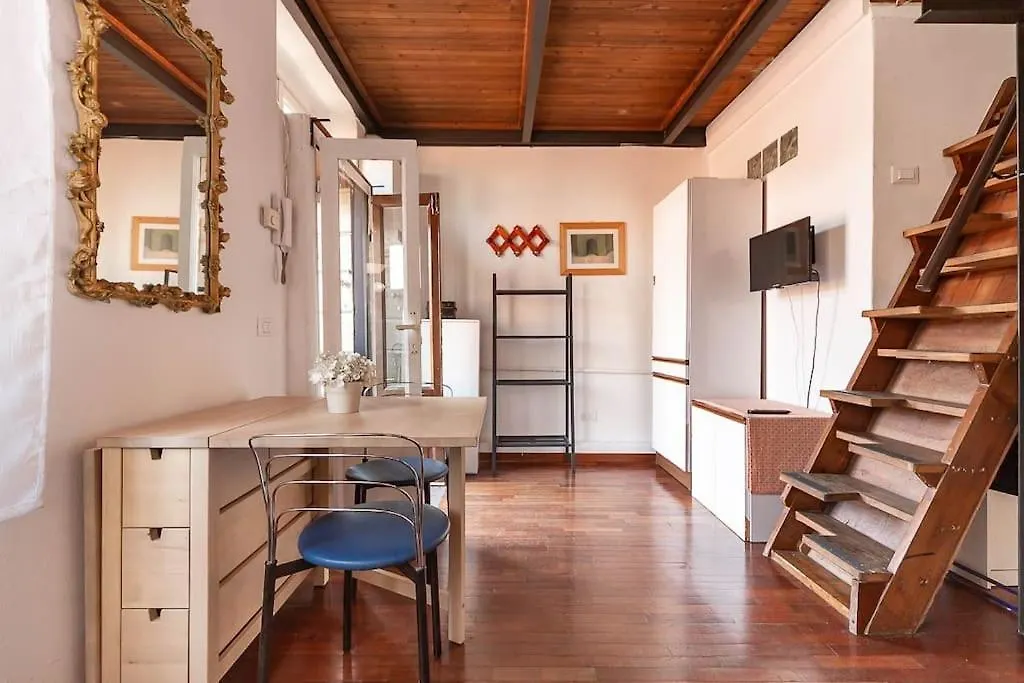 Navigli - Centro Vintage Apt - Movida&Free Wifi Apartment Milan
